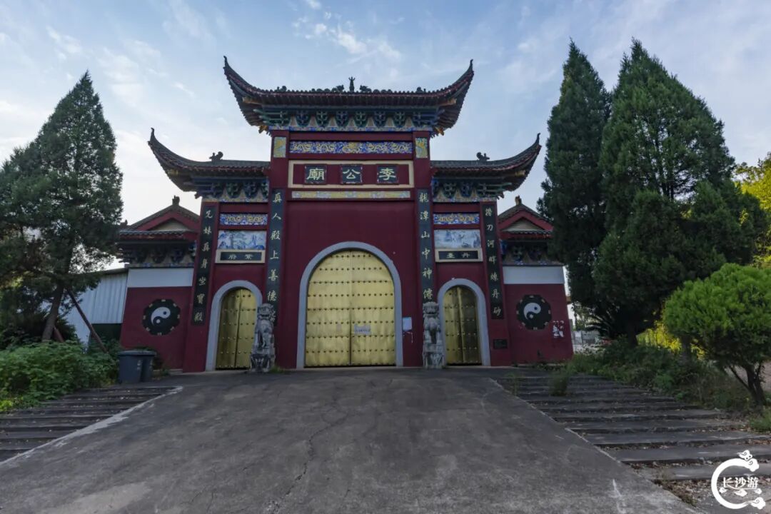 DƬ